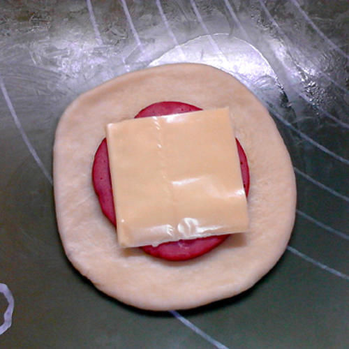 迷你香葱芝士火腿小方包，葱香浓郁，味道不错哦