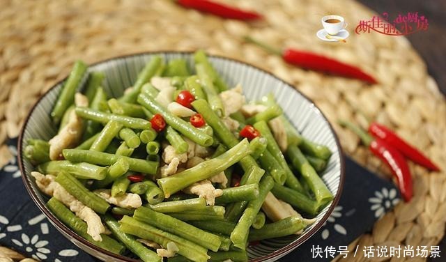  晒晒一家三口晚餐，不将就精心做，巧搭配好吃又实惠，从不点外卖