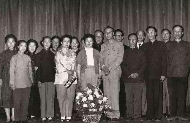 东西|溥仪61岁去世时，留给妻子李淑贤的遗物，只有三样东西