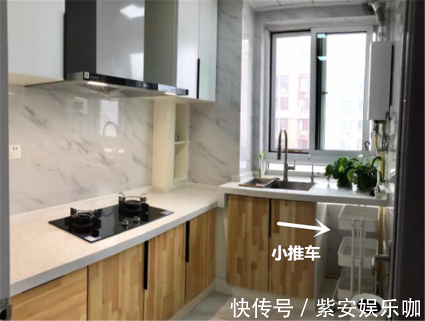 压抑感|厨房定制橱柜千万别做满!现在流行空一格,美观又实用!