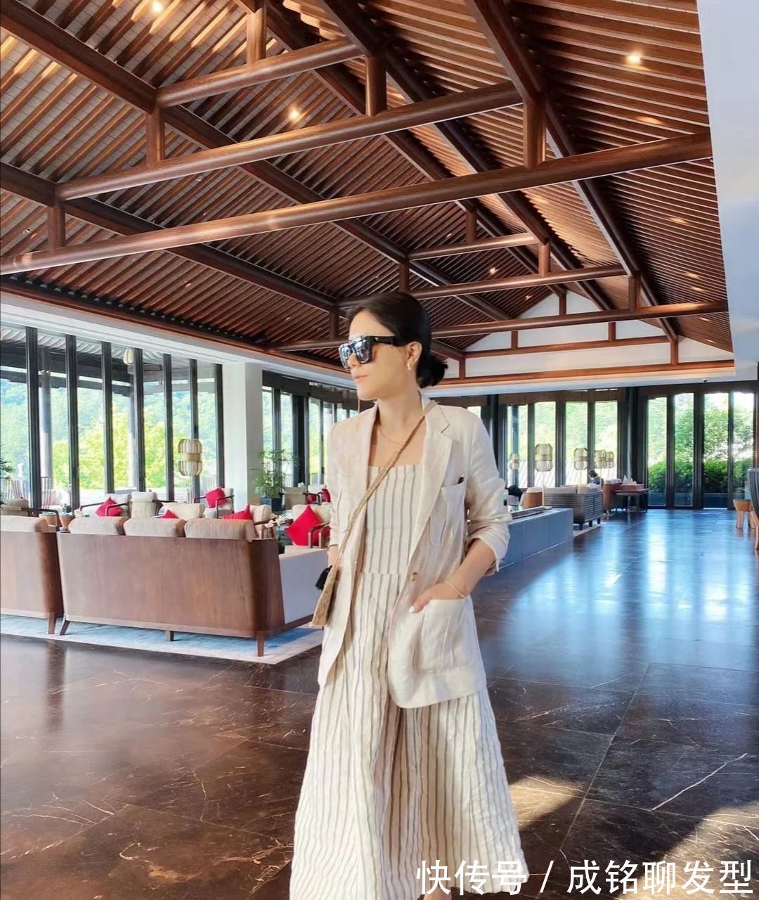 外套|女人过了四十岁,这几大穿衣雷区尽量避开,显胖又影响气质