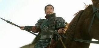 关胜$林冲与关胜谁更强?吴用与宋江的一番谈话,言之凿凿