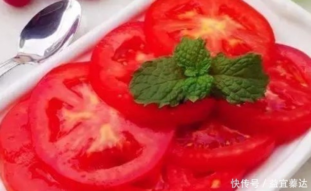 让人倒下的不是病，是无知吃西红柿的4大禁忌，很多人不了解