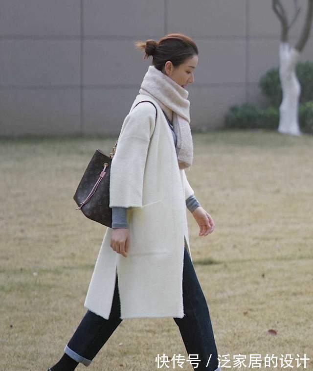 穿法 精选4款直筒牛仔裤穿法:小姐姐上身示例百搭配围巾显干练又修身