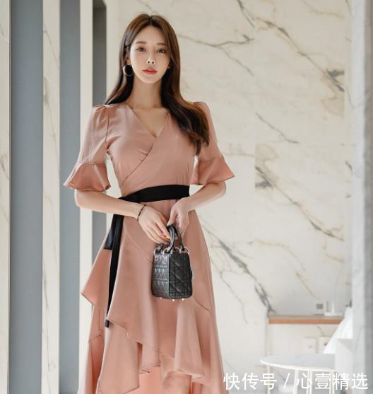 麂皮|女神孙允珠高清时尚搭配:麂皮雪茄泛棕纯黑系带仙女裙