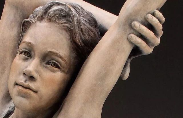 vega@被公认最具大师潜质的美女雕塑家,人体作品生动又别出心裁!