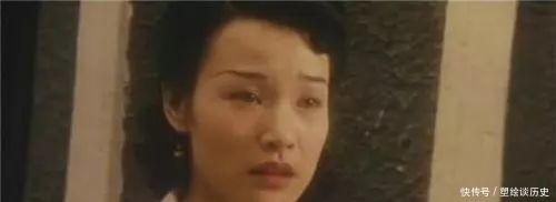 有恃无恐|《红玫瑰与白玫瑰》:得不到的永远在骚动,被偏爱的都有恃无恐