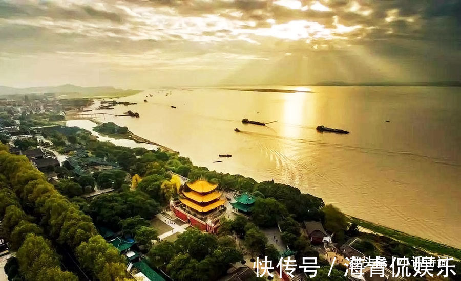 黄州|苏轼很有哲理的一首词,在景物中蕴含着人生思考,读来启迪人心