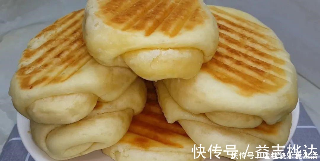 面粉别蒸馒头了,加2个鸡蛋,个个蓬松暄软,比面包简单好吃