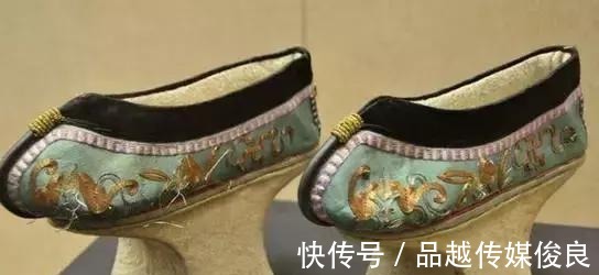 女子|古代女子的时髦“高跟鞋”,看完真是敬佩她们!
