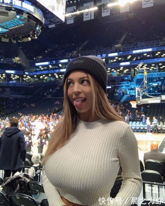 美国健身博主,长期健身,饱满身材,吸粉60万,太吸引目光了