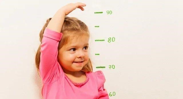 睡眠时间|“妈矮矮一窝”?别被骗了,这些方面功课做足,孩子个头不会太矮