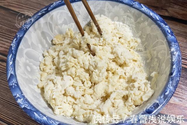 绿豆小饼|在家自制绿豆小饼，学会不用买，清凉解暑易消化，老人孩子都喜欢