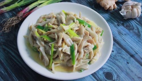 腊月,宁可少吃猪肉,也别错过这菜,滋补又解馋,不懂吃可惜了