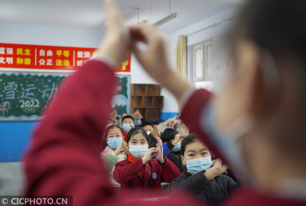 做好防疫 多地迎开学