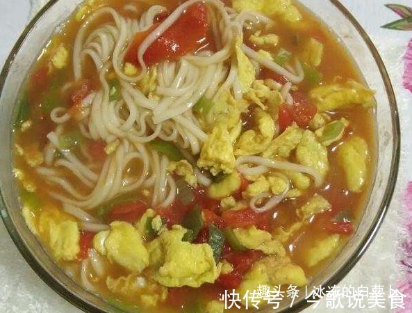 三位阿姨来应聘，一人做一种面条，公公看后直接录用最后一位