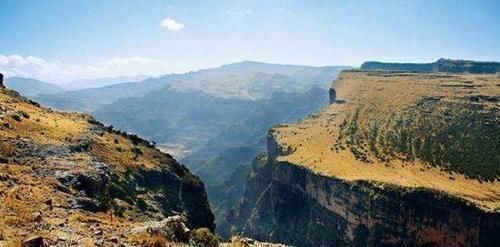 卫星 卫星拍下东非大裂谷景象，引网友热议：这简直是“反人类”现象