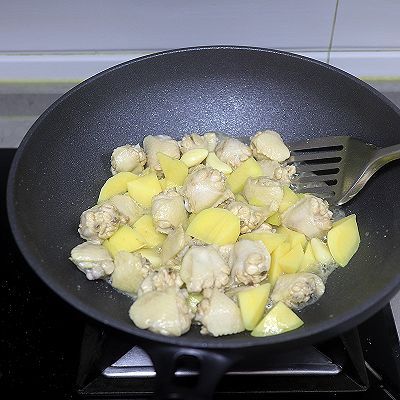 红烧鸡翅土豆|红烧鸡翅土豆