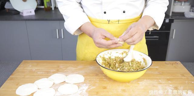 少许食盐|萝卜馅的饺子这样做,营养开胃又鲜嫩