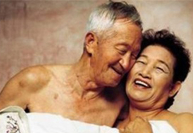 有益健康|60岁大姐夫妻生活，关键时刻险瘫痪，老年人夫妻生活3事要注意