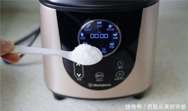 外婆每天晚上喝一碗，70多岁腿脚灵便，耳聪目明，看着像50！
