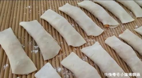 面粉不要再做馒头了,教你新吃法,晶莹剔透有营养,看着就想吃