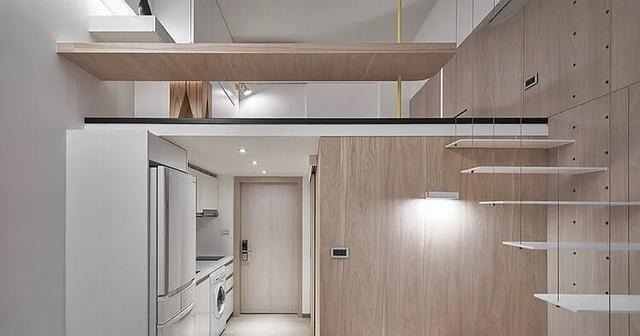 楼梯|一家三口人住16㎡的家，连床都没有，他们却说舒服得很！