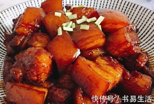 做红烧肉，不要直接加水炖，多做这一步，一个人吃一盘都不会腻