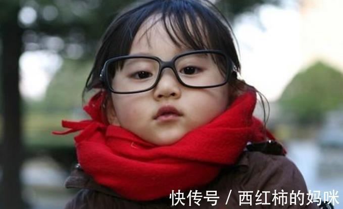 衣服|给孩子买秋季衣服,要避开这3种,再好看都不能买,父母别弄错