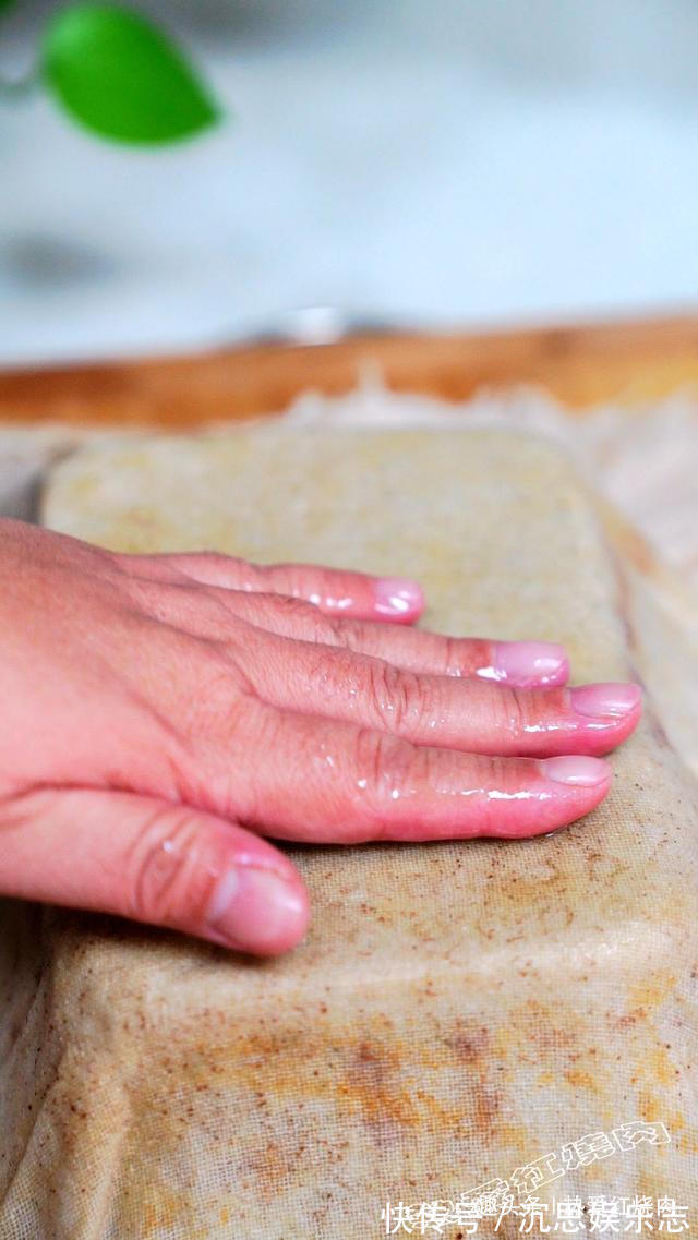 黄米面的年糕你吃过吗比糯米粉做的更粘更好吃,看完你也试试吧