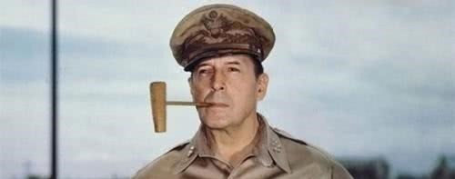 日本|麦克阿瑟号称太上皇，他在日本做了什么让日本人流泪为他送行