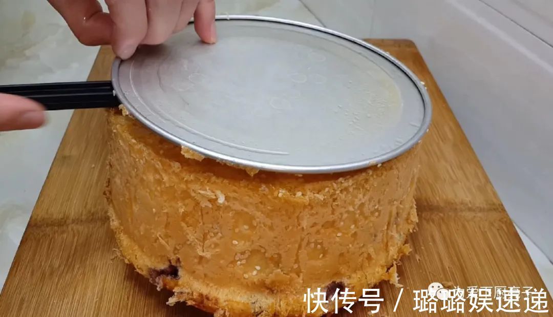 家常面包的做法，不用烤箱，不用揉出薄膜，零厨艺也能一次成功