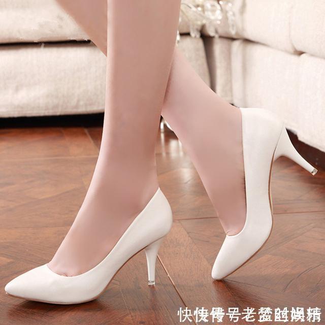 知性又大方的这几款高跟鞋,是上班一族的最爱哦