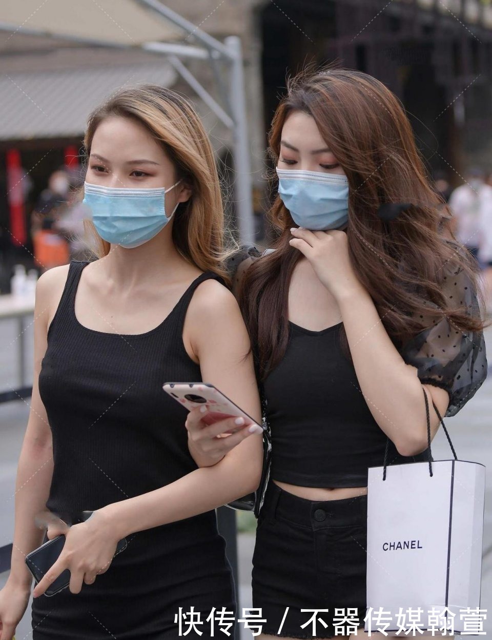 莫尔代|夏季穿搭莫尔代修身裙,款式简约时尚显身材,清新靓丽显成熟