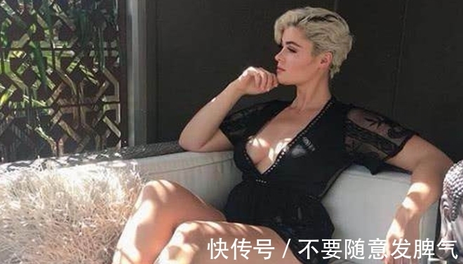 斯特凡尼娅·费拉里奥|澳洲大码模特,长相神似玛丽莲梦露,体重高达165斤却还拥有腹肌