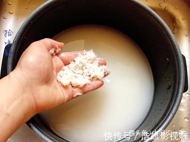 今天才知道,蒸米饭时多加这3样东西,米饭香甜松软不粘锅