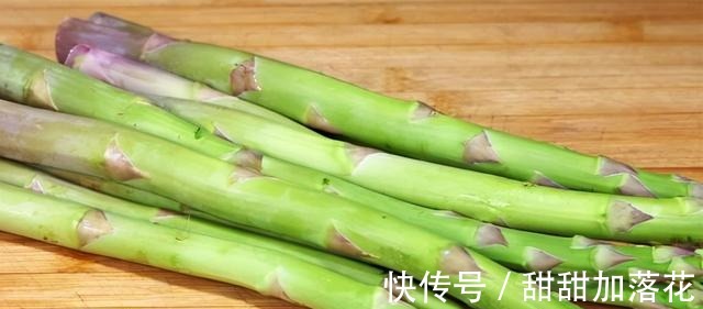 芦笋这样做太香了,原汁原味,营养又下饭,我家一周吃6次超解馋!