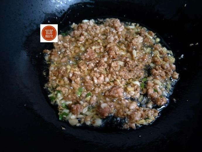 夏天就该这样吃茄子,不用过油,软嫩多汁,美味又下饭,比吃肉香