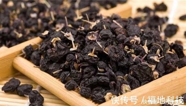 女性|女性过了45不想老的太快,饮食上记住“3多2少”,不再被叫黄脸婆