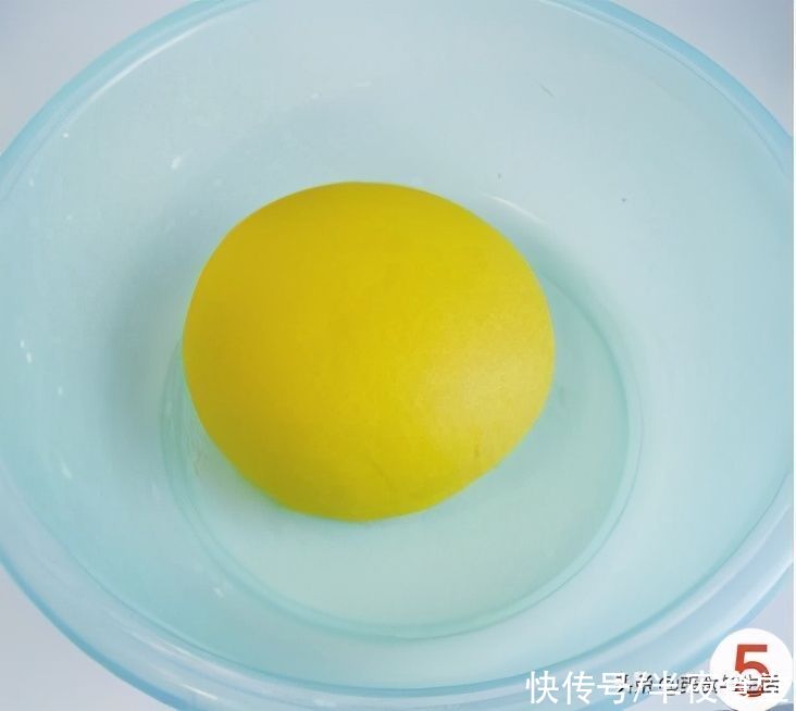 过年馒头不用蒸，平底锅煎着吃，金黄酥香暄软香甜，比面包还美味