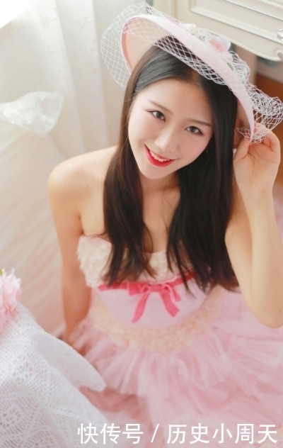 唯美少女写真:一袭粉色轻纱裙子,彰显少女纯洁青春好气质