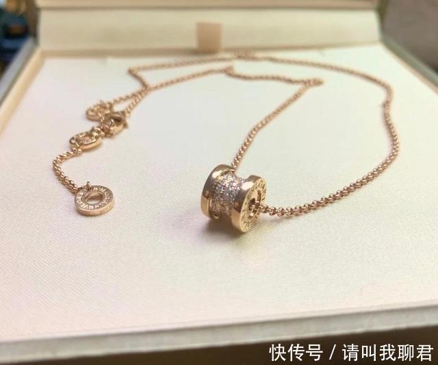 饰品|女生公认的大牌项链黑天鹅掉色严重,小蛮腰精致,蒂芙尼很抢手