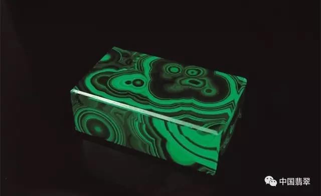  装饰材料|孔雀石：制造工业赋予艺术之美