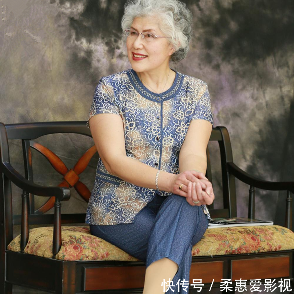 这才是六十岁女人最好看的发型,发量显多又好打理,白发更显气质