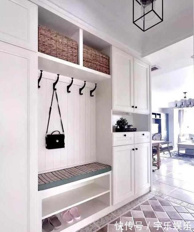 装修|玄关这样装修，就不怕鞋子没地方放了，现在年轻人都喜欢这样装
