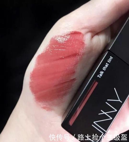 质地|让人心动的四只口红，倩丽温柔，unny 水润，花西子老网红！