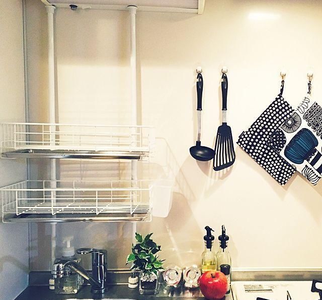 置物架|厨房面积不到3㎡，收纳一定要这样做，瓶瓶罐罐收纳得整整齐齐