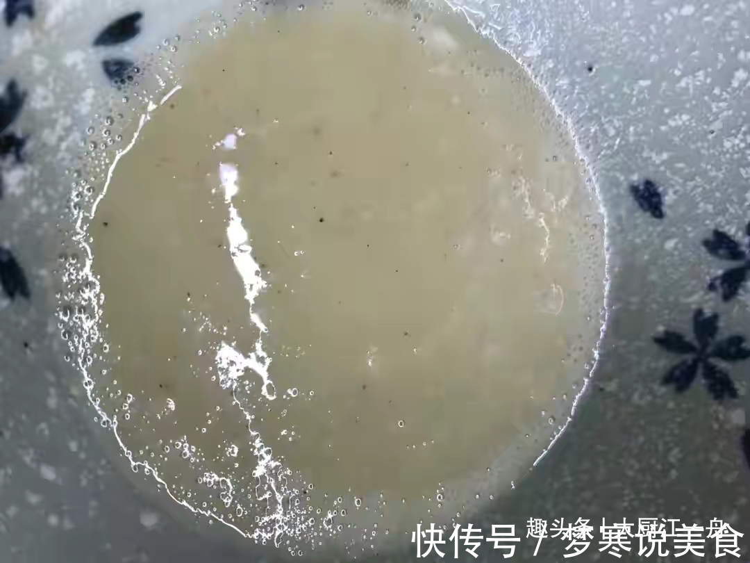 怎样烙饼才能不硬关键在于和面,面点师教你1招,凉了也不硬