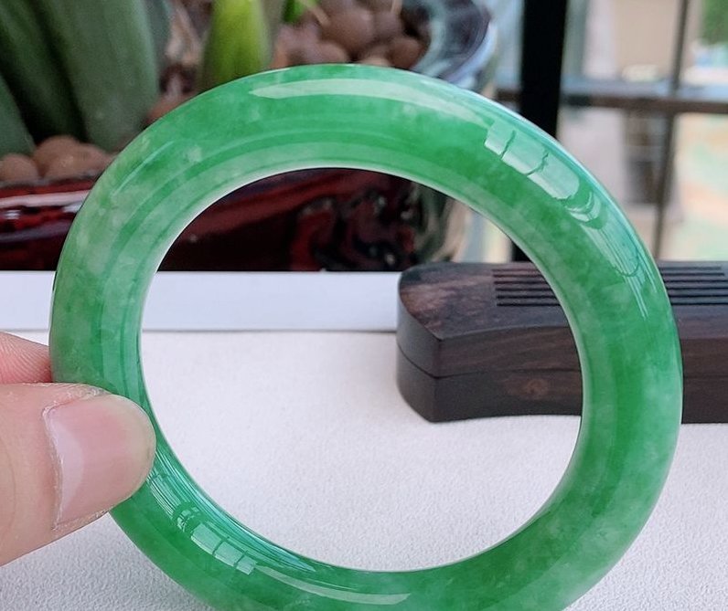 原石|翡翠市场“十有九豆”——豆种翡翠原石也有它的魅力