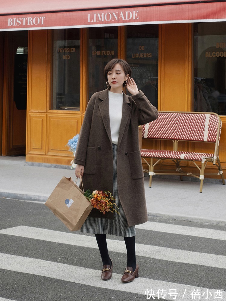 牛津鞋 你的鞋子该换了,今年穿大衣就配这4双,时髦不说还显瘦又显高